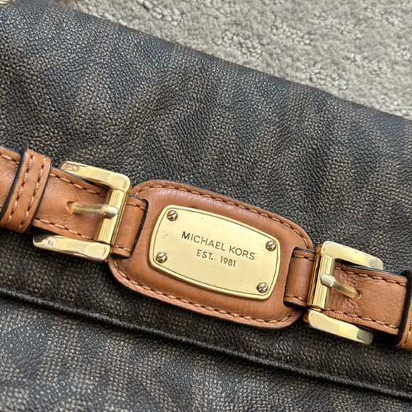 Michael Kors Mini Purse - Picture 2 of 5